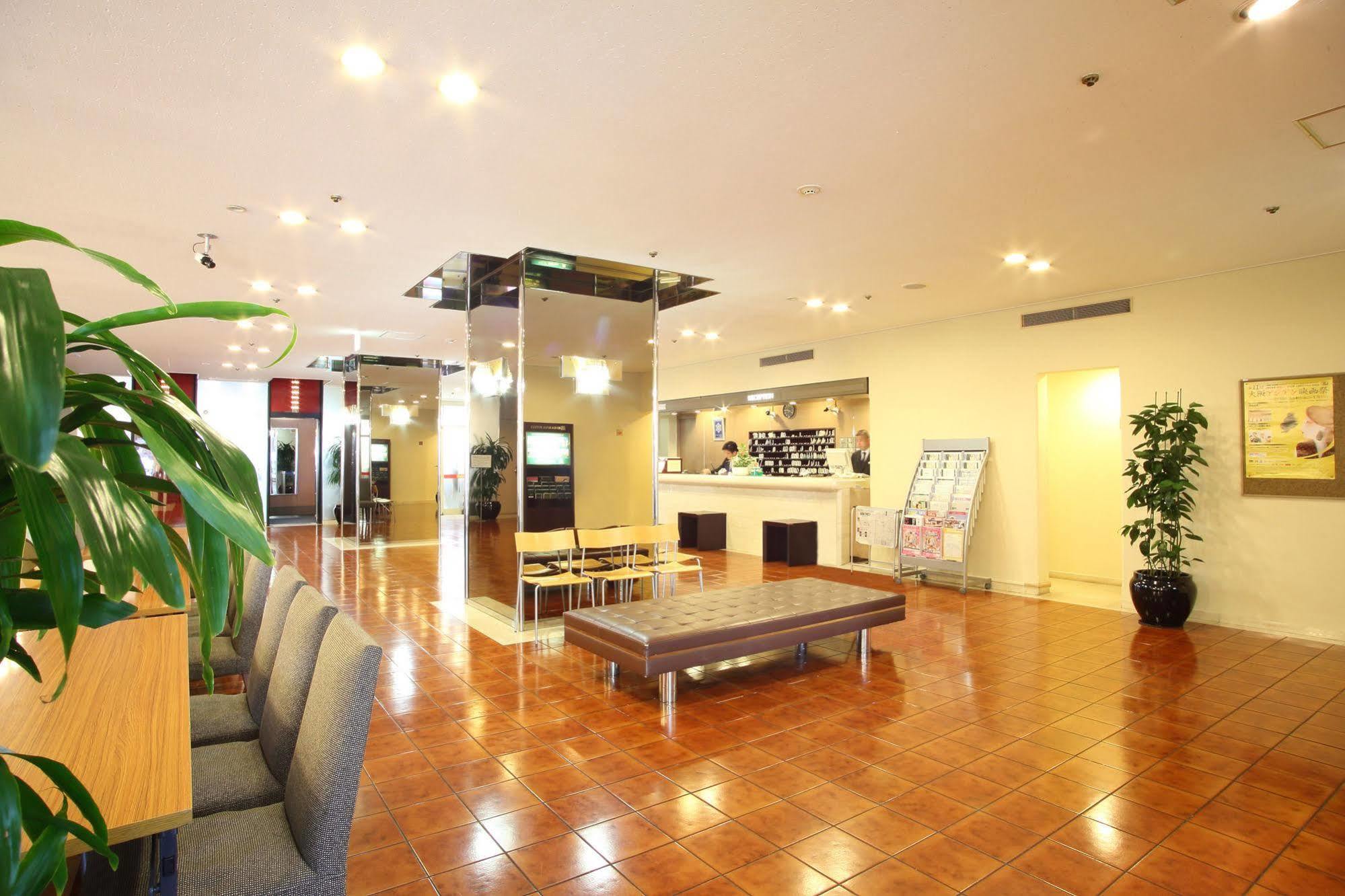 ริงะ เพลส ฮิโกบาชิ โรงแรม